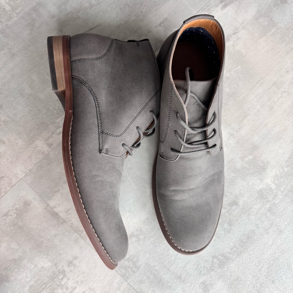 Men's Gray Chukka Boots